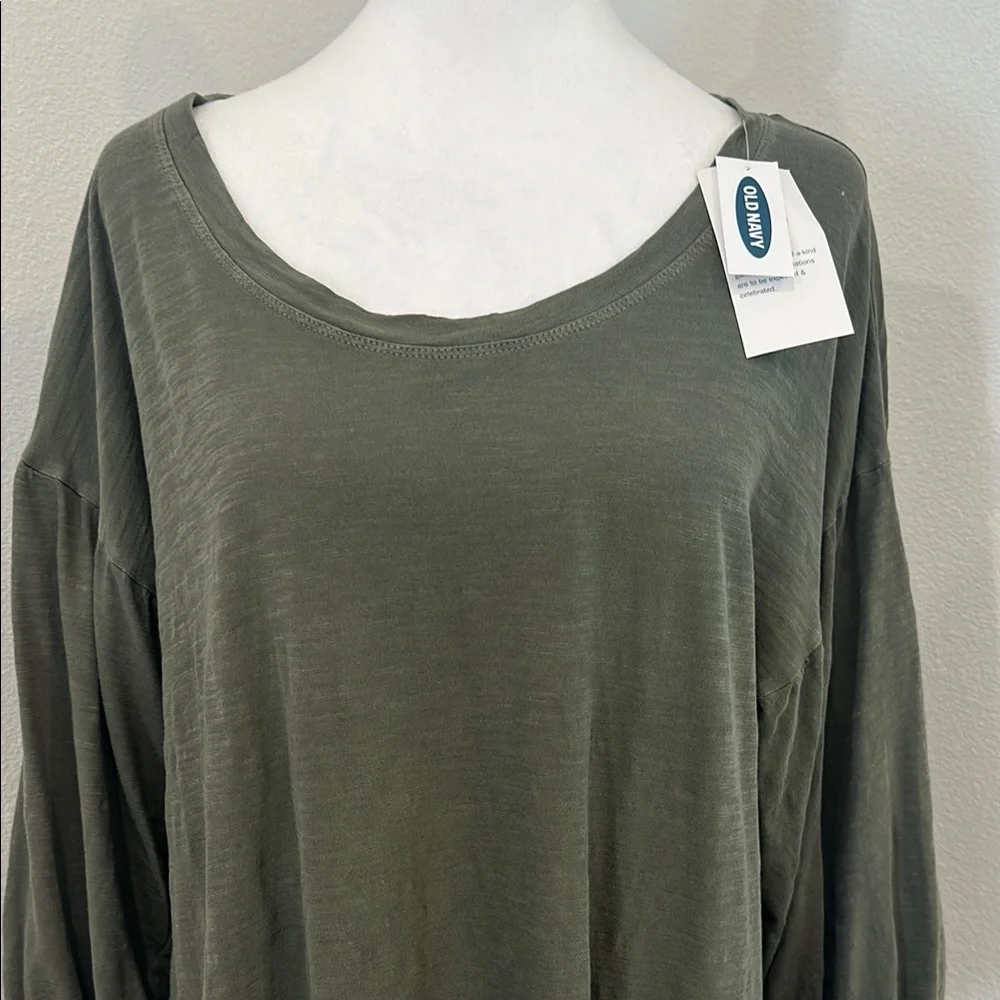 Old Navy Olive Women's Top - Picture 6 of 11